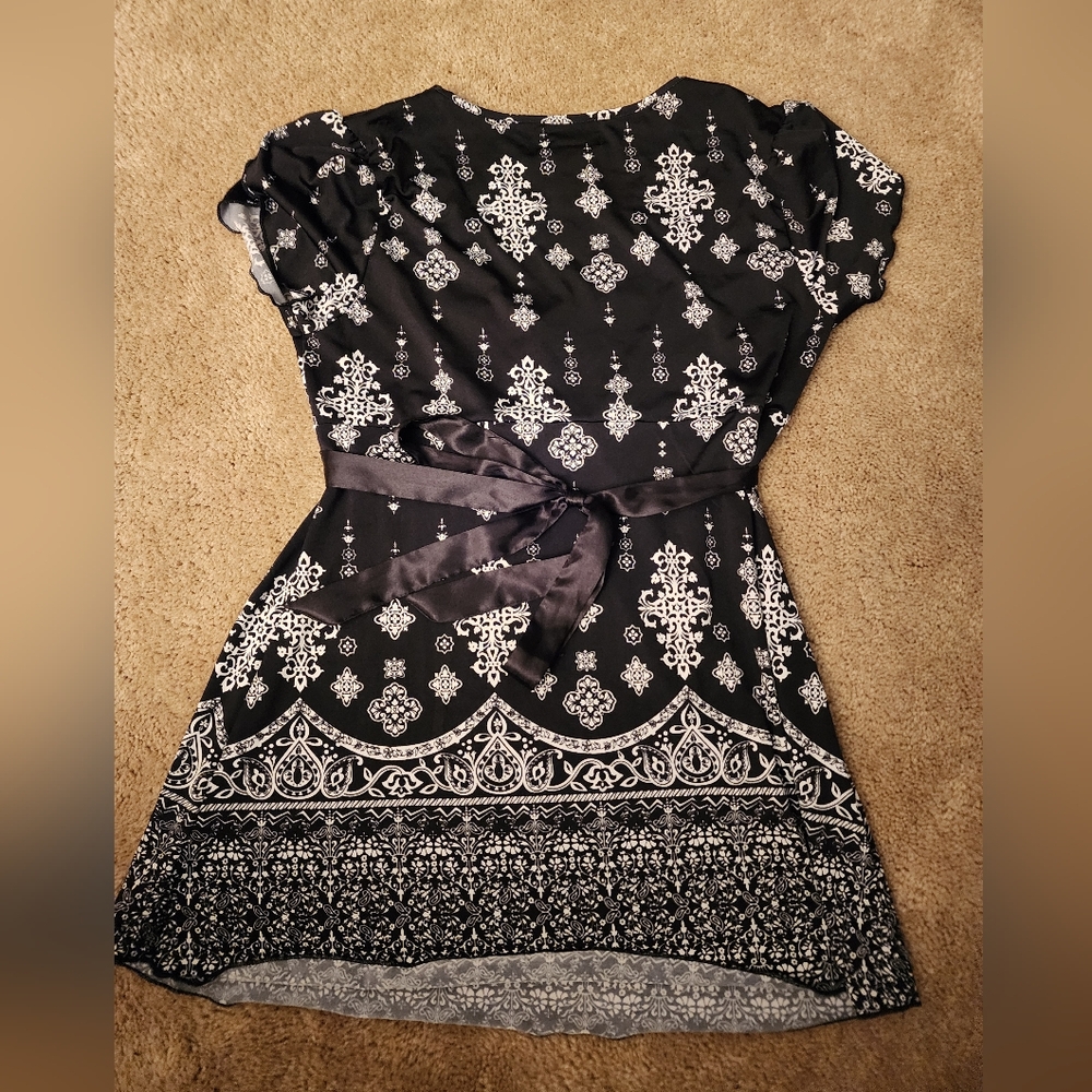 Hot tempered Women's XL top - Picture 3 of 3